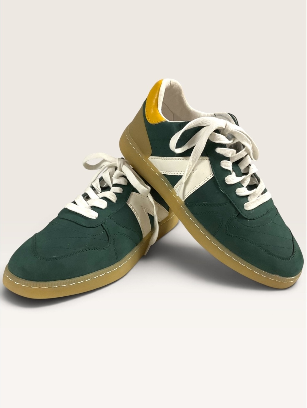 NWOT Mia Women's "Vesta" Faux Leather Lace-up Sneakers Size 10M